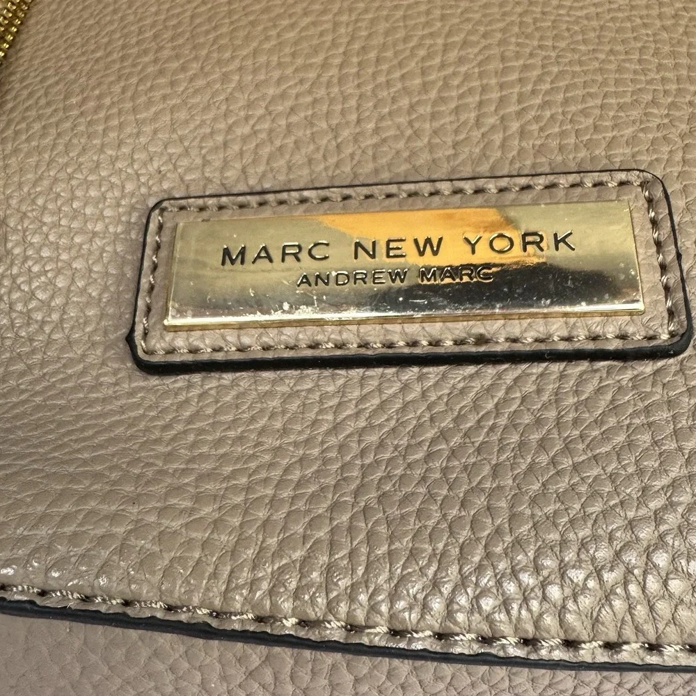 Marc New York‎ Andrew Marc Taupe Purse Shoulder Satchel Handles Gold Hardware
